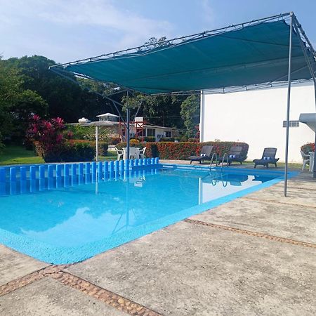 Hotel Los Leones Palenque Eksteriør billede