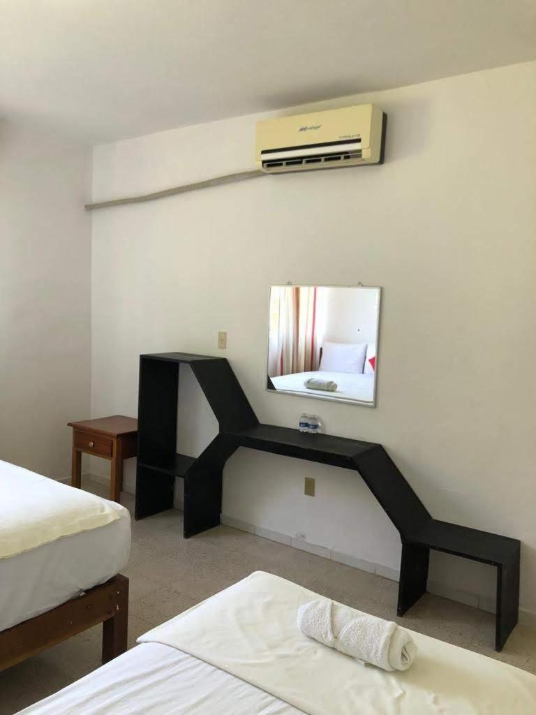 Hotel Los Leones Palenque Eksteriør billede